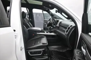 Ram 1500 2020 4x4 Laramie Crew Cab de 4 puertas, caja corta de 5.6 pies