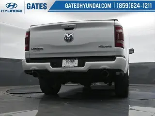 Ram 1500 2020 4x4 Laramie Crew Cab de 4 puertas, caja corta de 5.6 pies