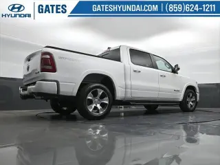 Ram 1500 2020 4x4 Laramie Crew Cab de 4 puertas, caja corta de 5.6 pies