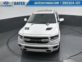 Ram 1500 2020 4x4 Laramie Crew Cab de 4 puertas, caja corta de 5.6 pies