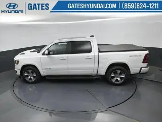 Ram 1500 2020 4x4 Laramie Crew Cab de 4 puertas, caja corta de 5.6 pies