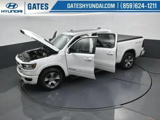 Ram 1500 2020 4x4 Laramie Crew Cab de 4 puertas, caja corta de 5.6 pies