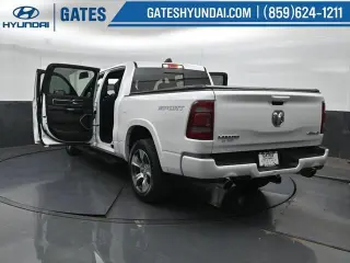 Ram 1500 2020 4x4 Laramie Crew Cab de 4 puertas, caja corta de 5.6 pies