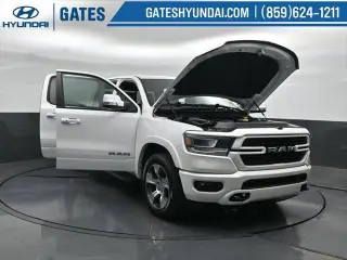 Ram 1500 2020 4x4 Laramie Crew Cab de 4 puertas, caja corta de 5.6 pies