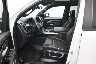Ram 1500 2020 4x4 Laramie Crew Cab de 4 puertas, caja corta de 5.6 pies