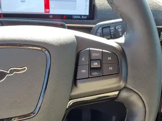 Ford Mustang Mach-E 2023 AWD Premium SUV de 4 puertas