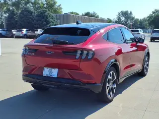 Ford Mustang Mach-E 2023 AWD Premium SUV de 4 puertas