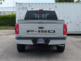 Ford F-150 2023 4x2 XLT 4 puertas SuperCrew caja corta de 5.5 pies