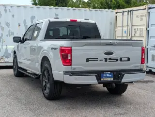 Ford F-150 2023 4x2 XLT 4 puertas SuperCrew caja corta de 5.5 pies