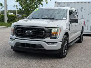 Ford F-150 2023 4x2 XLT 4 puertas SuperCrew caja corta de 5.5 pies