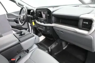 Ford F-150 2022 4x4 XL 4 puertas SuperCrew batea corta de 5.5 pies
