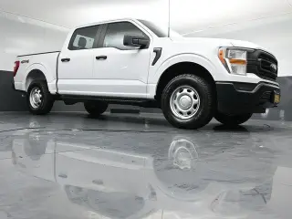 Ford F-150 2022 4x4 XL 4 puertas SuperCrew batea corta de 5.5 pies