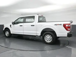 Ford F-150 2022 4x4 XL 4 puertas SuperCrew batea corta de 5.5 pies
