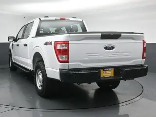 Ford F-150 2022 4x4 XL 4 puertas SuperCrew batea corta de 5.5 pies