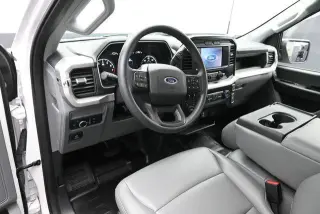 Ford F-150 2022 4x4 XL 4 puertas SuperCrew batea corta de 5.5 pies