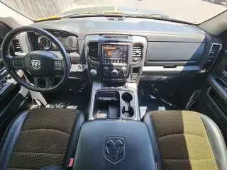 Ram 1500 2016 4x4 Sport 4dr Crew Cab batea de 5.5 pies