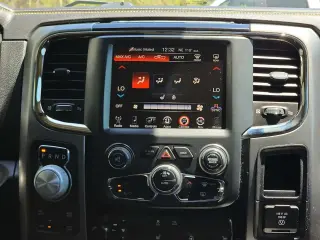 Ram 1500 2016 4x4 Sport 4dr Crew Cab batea de 5.5 pies