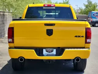 Ram 1500 2016 4x4 Sport 4dr Crew Cab batea de 5.5 pies