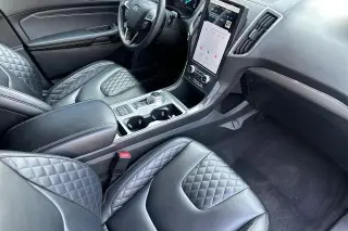 Ford Edge 2023 AWD Titanium 4dr Crossover