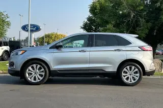 Ford Edge 2023 AWD Titanium 4dr Crossover