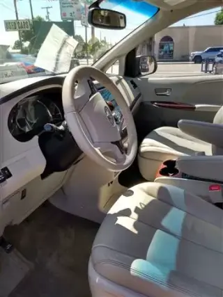 2013 Toyota Sienna XLE