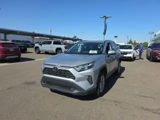 Toyota RAV4 2025 XLE 4dr SUV