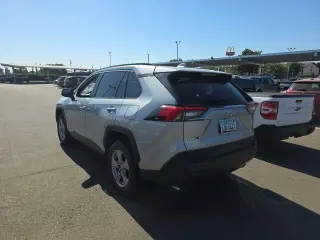 Toyota RAV4 2025 XLE 4dr SUV