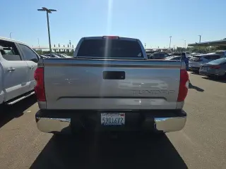 Toyota Tundra 2017 4x2 SR5 4dr CrewMax Cab Pickup SB (5.7L V8)