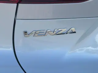 Toyota Venza 2023 AWD LE 4dr Crossover