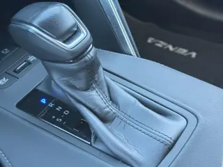 Toyota Venza 2023 AWD LE 4dr Crossover