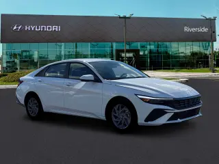 Hyundai ELANTRA Hybrid 2026 Blue 4dr Sedan