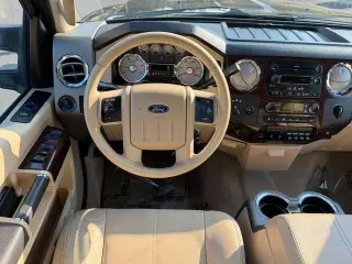 Ford F-350 Super Duty 2008 XL 4dr Crew Cab 4WD SB