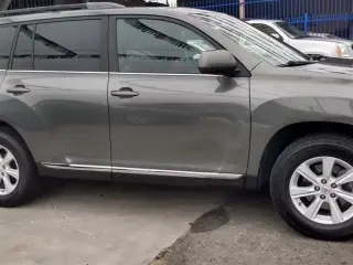 2012 Toyota Highlander SE