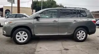 2012 Toyota Highlander SE