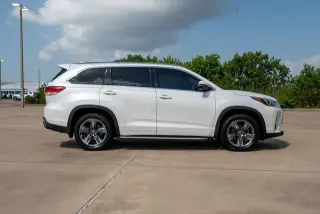 Toyota Highlander 2018 Limited Platinum 4dr SUV
