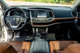 Toyota Highlander 2018 Limited Platinum 4dr SUV