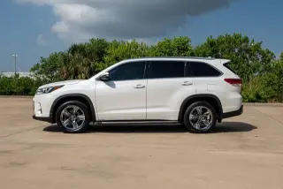 Toyota Highlander 2018 Limited Platinum 4dr SUV