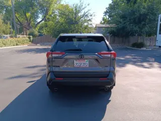 Toyota RAV4 2025 LE SUV de 4 puertas