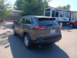 Toyota RAV4 2025 LE SUV de 4 puertas