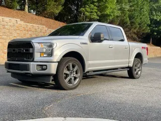 Ford F-150 2017 4x4 XLT 4dr SuperCrew 5.5 ft. SB