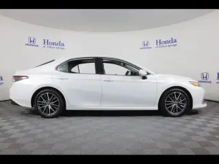 Toyota Camry Hybrid 2023 XLE 4dr Sedan