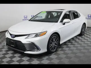Toyota Camry Hybrid 2023 XLE 4dr Sedan
