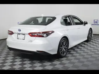 Toyota Camry Hybrid 2023 XLE 4dr Sedan