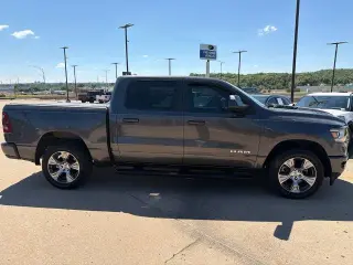 Ram 1500 2024 4x2 Laramie 4dr Crew Cab 5.6 ft. SB Pickup