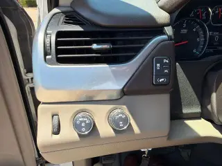 Chevrolet Suburban 2020 4x4 LT 4dr SUV