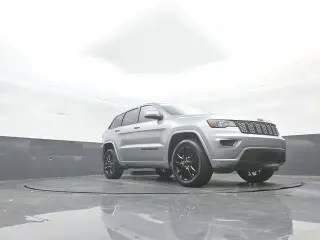 Jeep Grand Cherokee 2020 4x4 Laredo 4dr SUV
