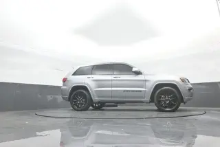 Jeep Grand Cherokee 2020 4x4 Laredo 4dr SUV