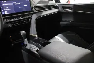 Toyota Camry 2026 SE 4dr Sedan