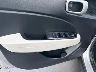 Hyundai VENUE 2023 SEL 4dr Crossover