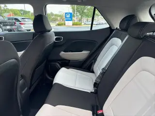 Hyundai VENUE 2023 SEL 4dr Crossover